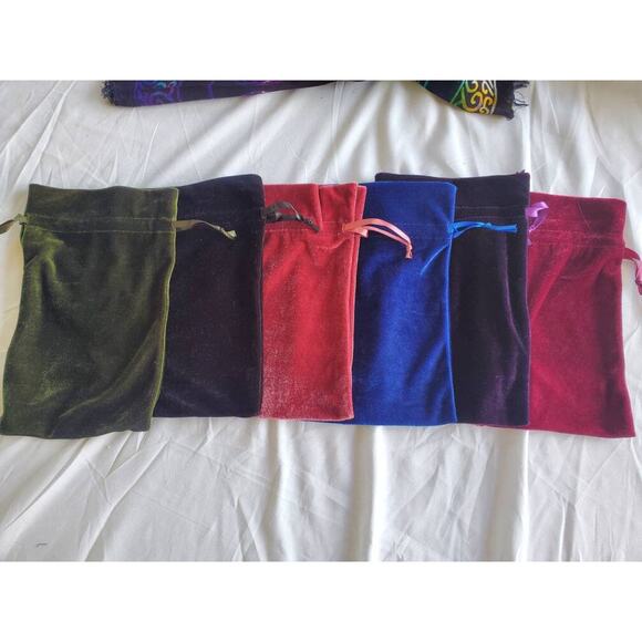 Set Of 6 Velvet Tarot Bags Size 6x9 | Oracle Card Bag | Runes Bag | Crystal Bag - Picture 4 of 10